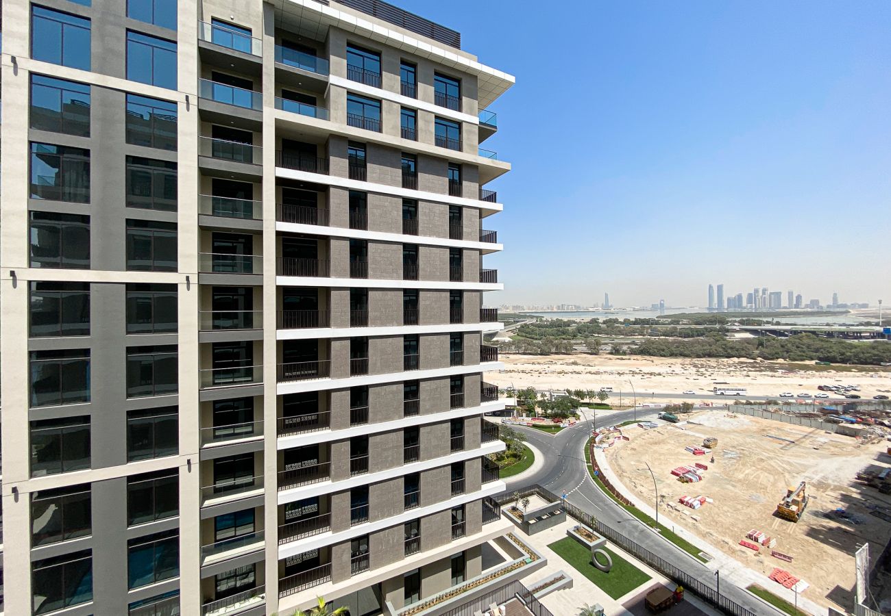 Apartment in Dubai - Elegant 1BDR in MBR city with Pool View