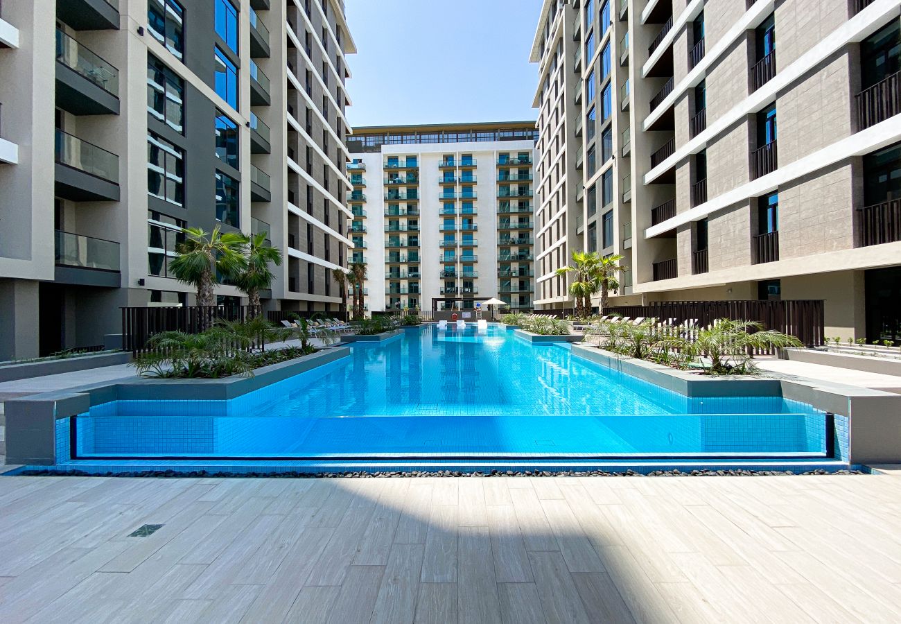 Apartment in Dubai - Elegant 1BDR in MBR city with Pool View