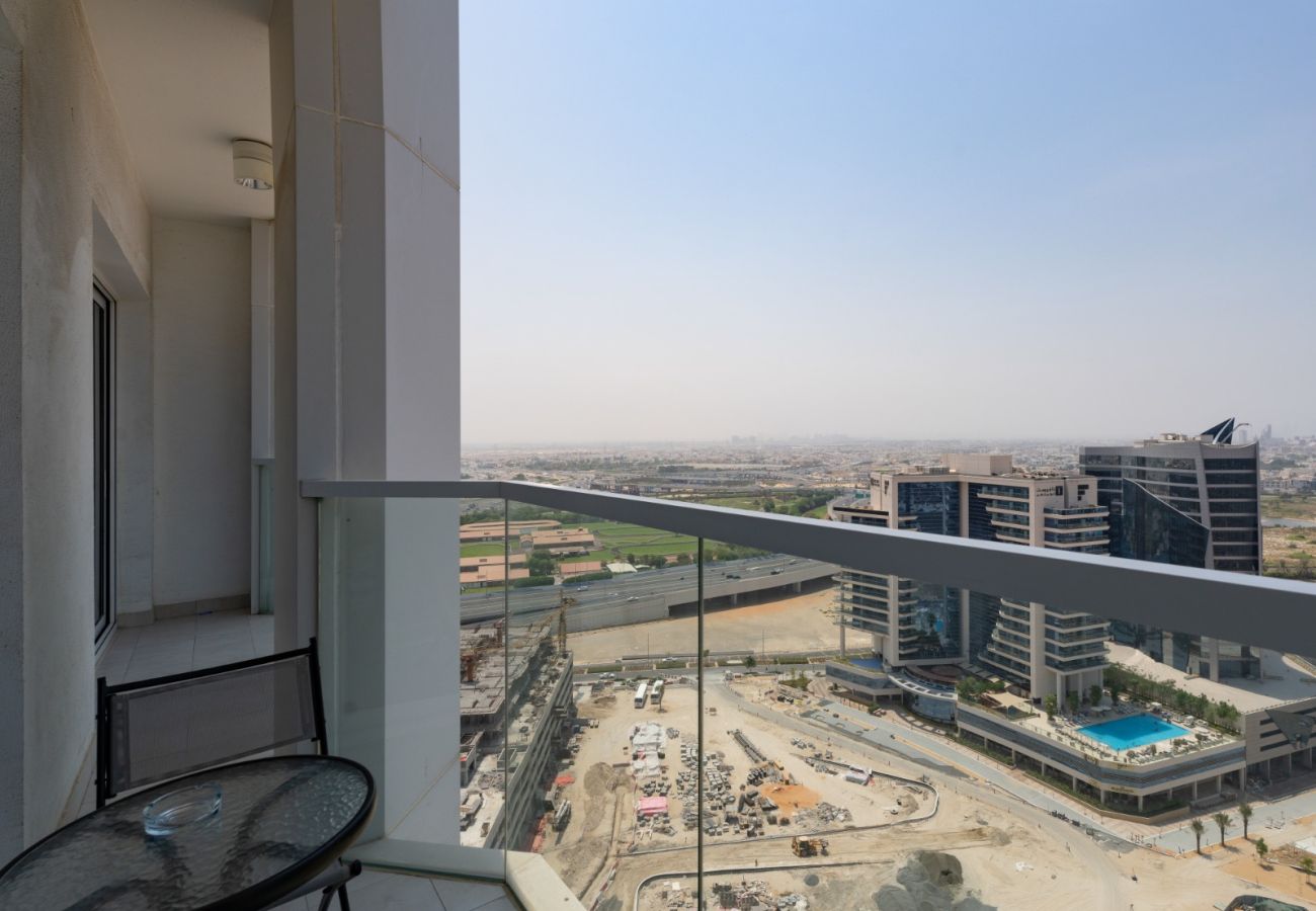 Apartment in Dubai - Modern Spacious 1 Bedroom in Business Bay