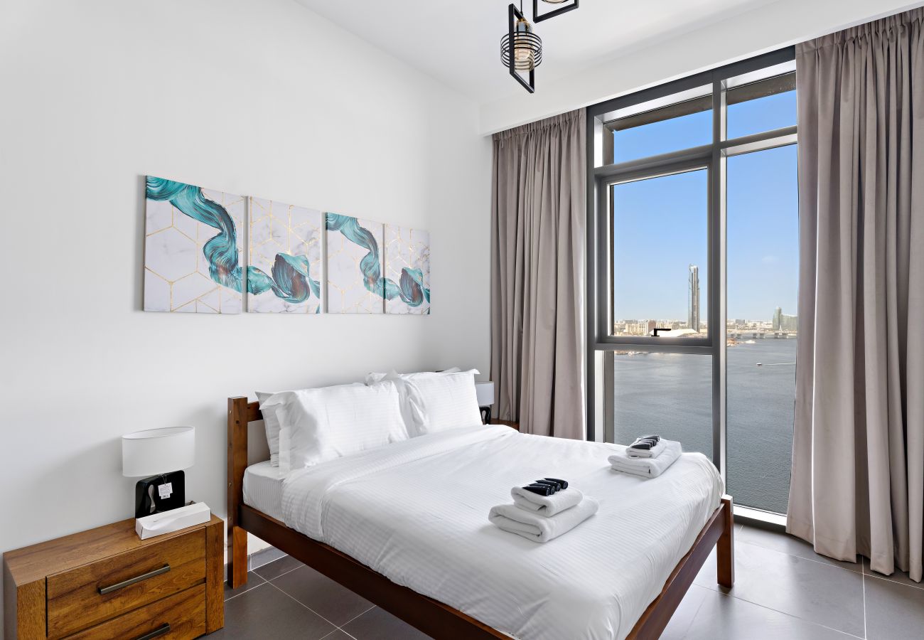 Apartment in Dubai - Spectacular Beach View 2BDR In Creek Harbour