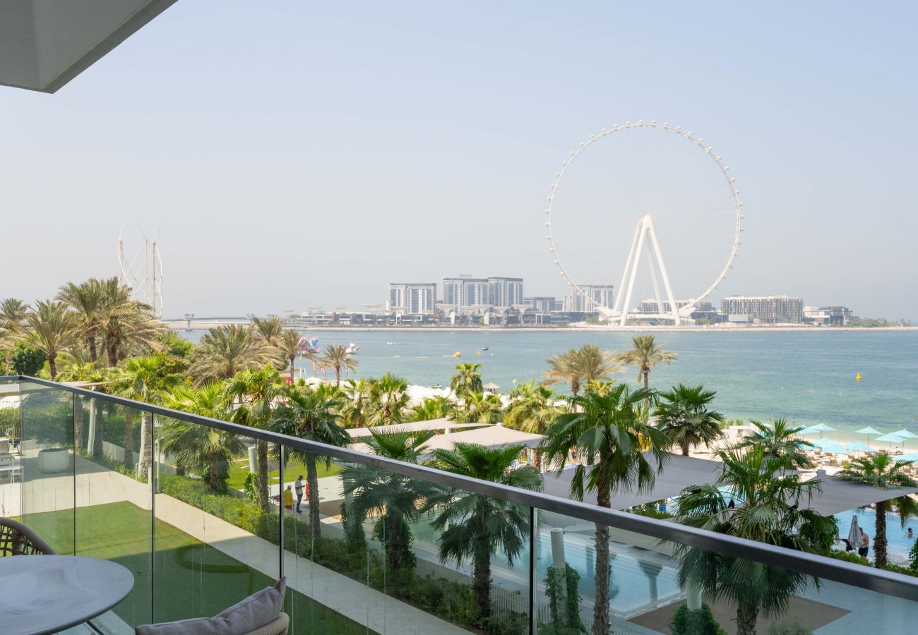 Apartment in Dubai - Luxurious 2BR W/ Amazing Marina View & Large Patio