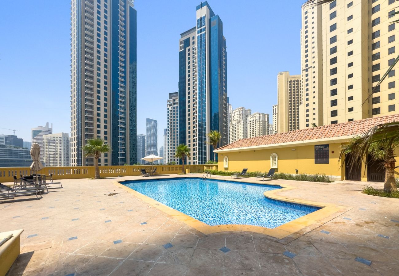 Apartment in Dubai - Classic Vintage 2BDR In Rimal JBR