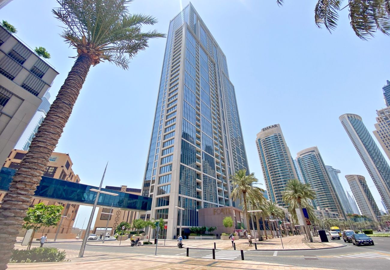 Apartment in Dubai - Stylish City Center 3BDR In Forte-Downtown-21