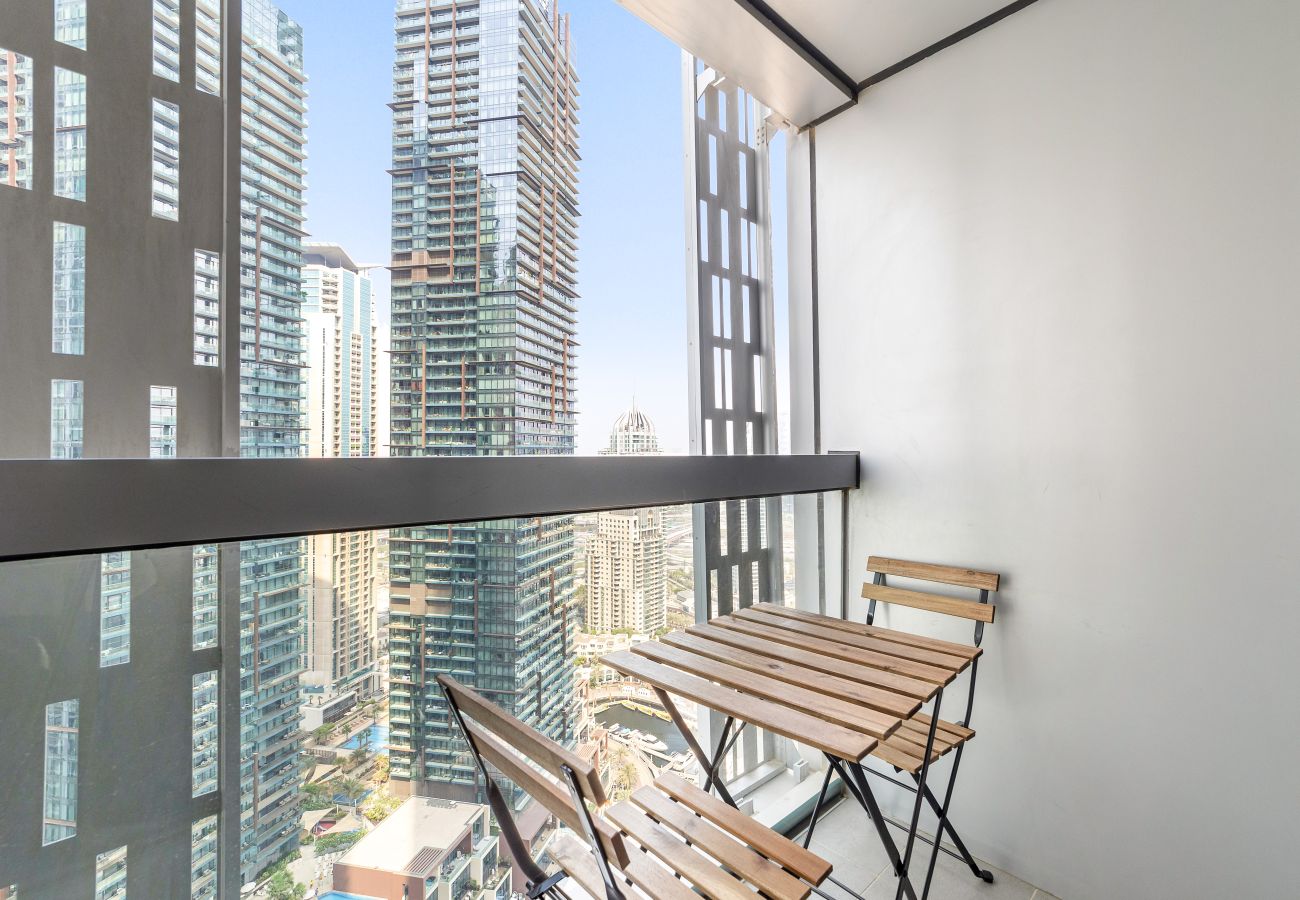 Apartment in Dubai - Vintage Charm 2BDR In Cayan Dubai Marina