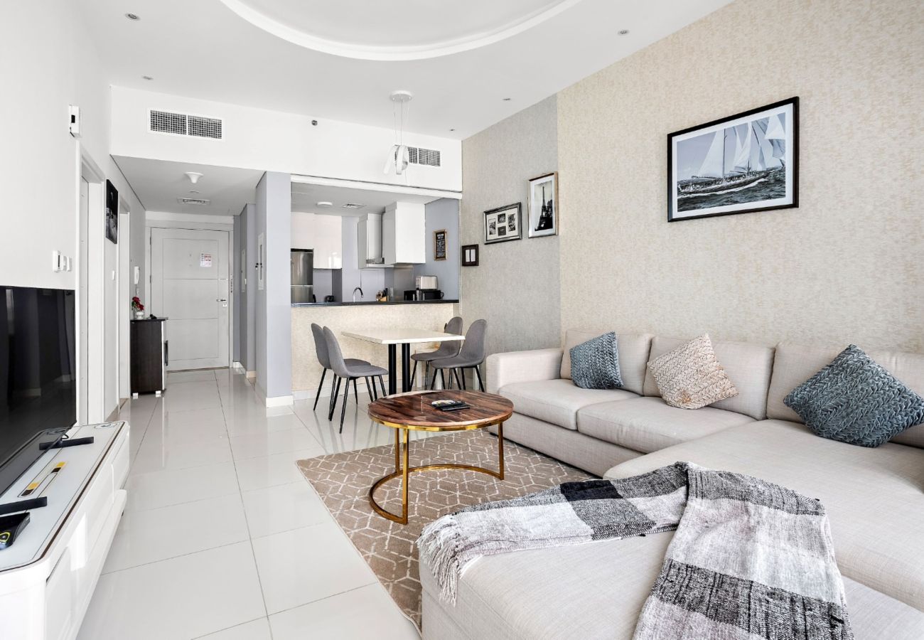 Apartment in Dubai - Ultra-Modern Luxurious 1BR In Marina-Damac Heights