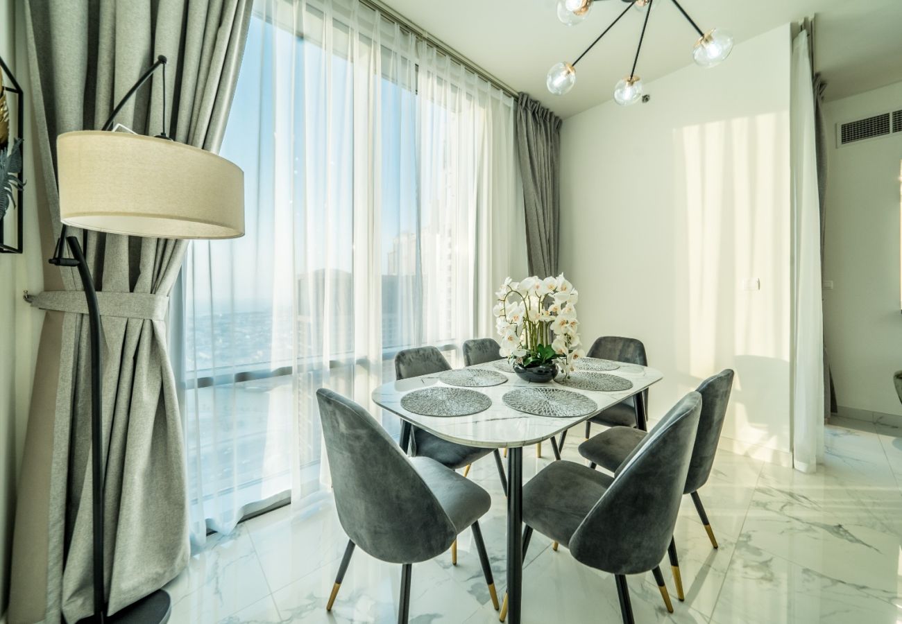 Apartment in Dubai - Luxurious 2BDR Apartment in Amna Tower