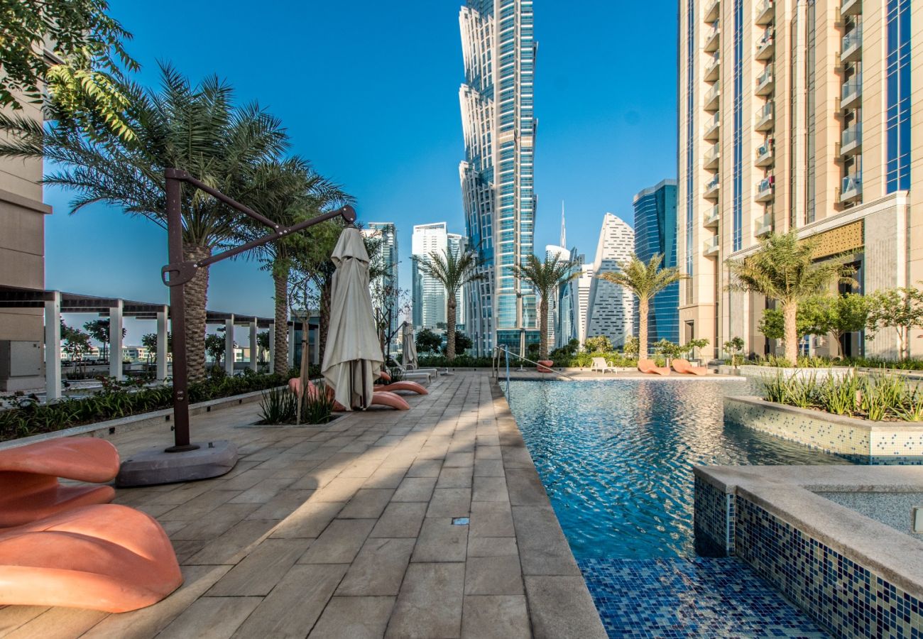 Apartment in Dubai - Luxurious 2BDR Apartment in Amna Tower