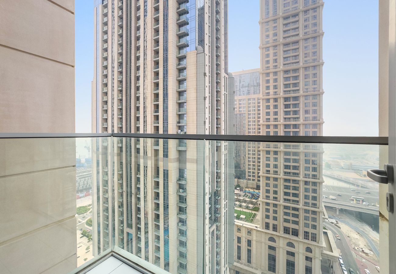 Apartment in Dubai - Charming City View 1BDR Apartment In Noura Tower