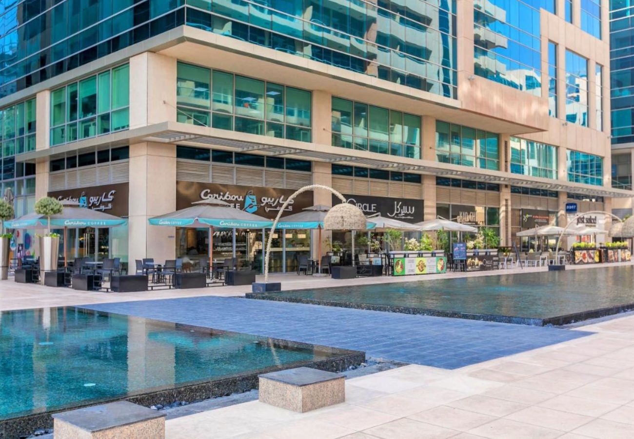 Apartment in Dubai - Stylish Urban Retreat 1BDR In Bay Square