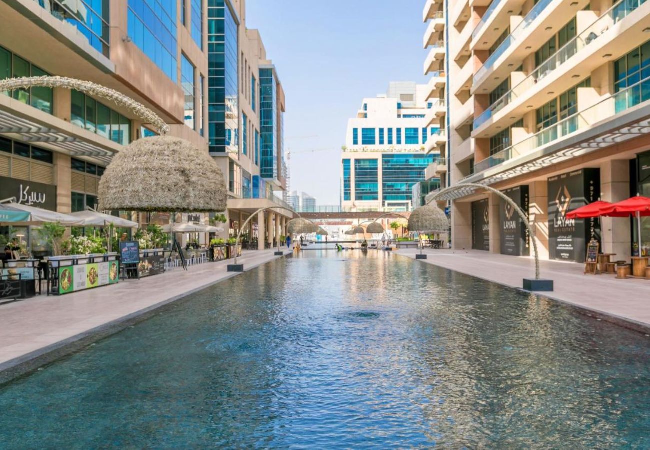 Apartment in Dubai - Stylish Urban Retreat 1BDR In Bay Square