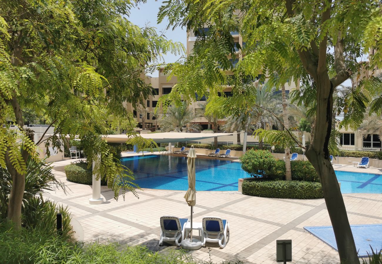 Apartment in Dubai - Contemporary 3-Bedroom Retreat in The Greens