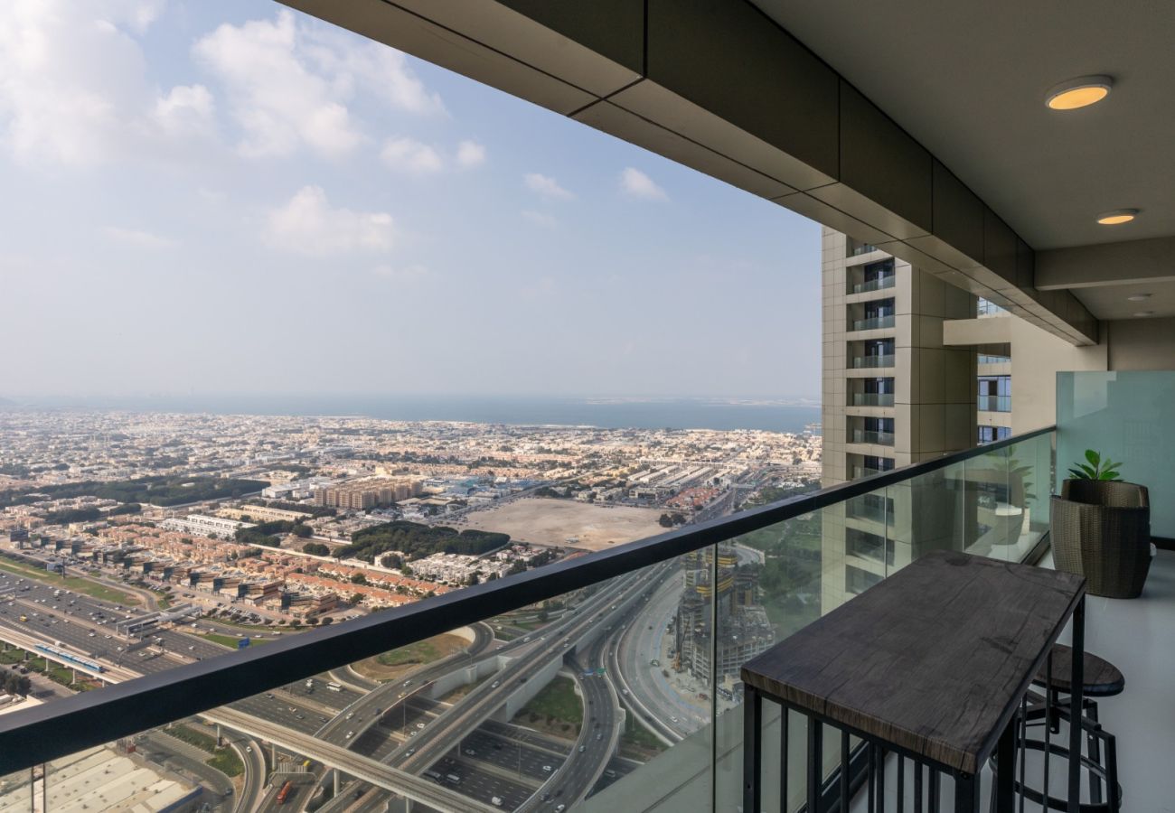 Apartment in Dubai - Sophisticated 2BDR In Aykon City Business Bay